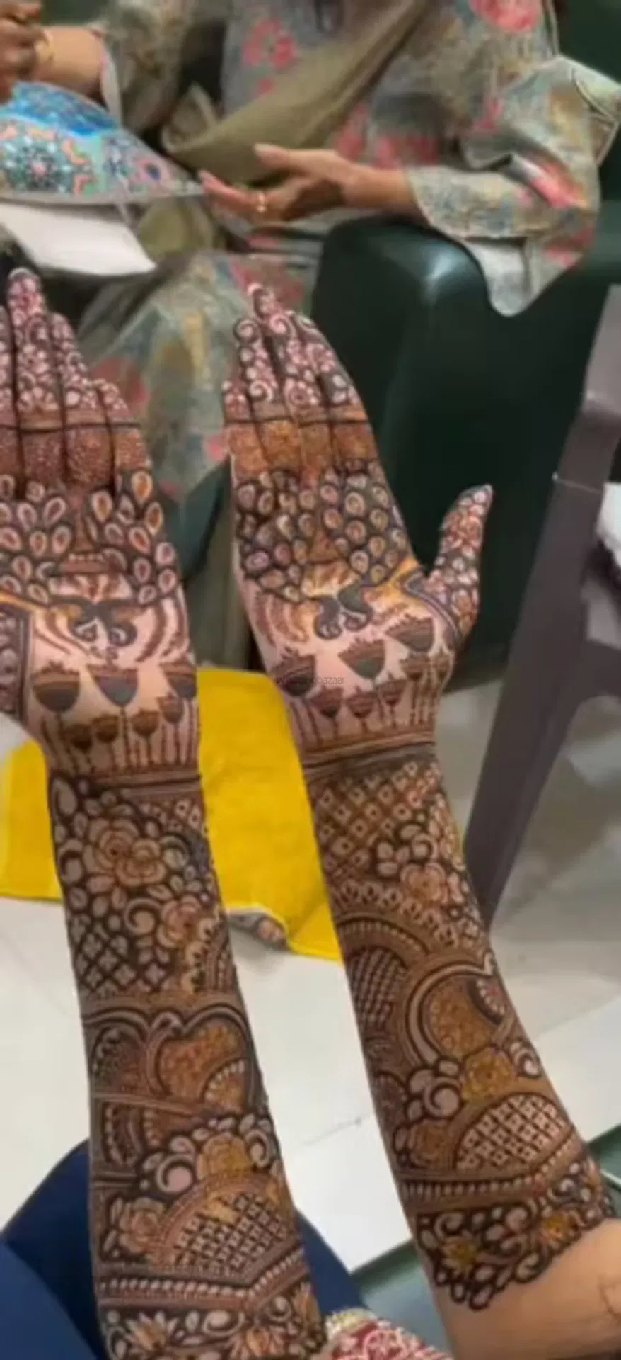 Back Hand Mehndi Design (3)