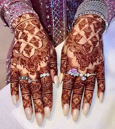 figure mehndi design