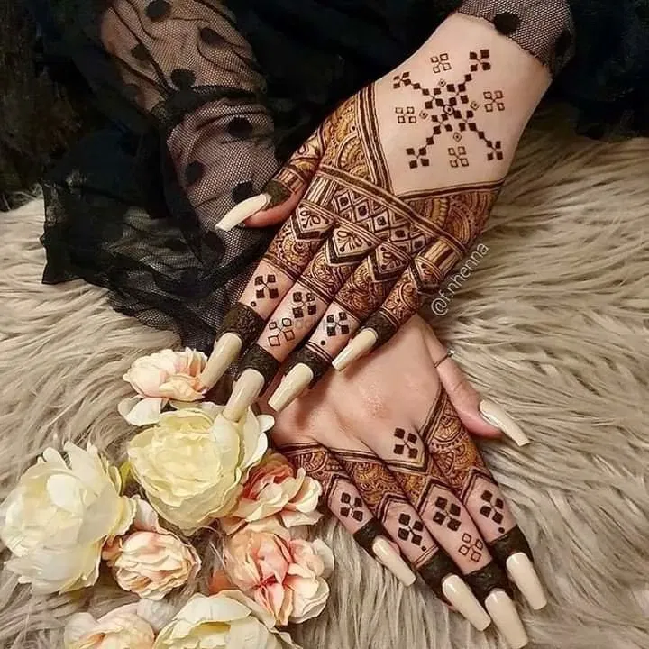 Back Hand Mehndi Design