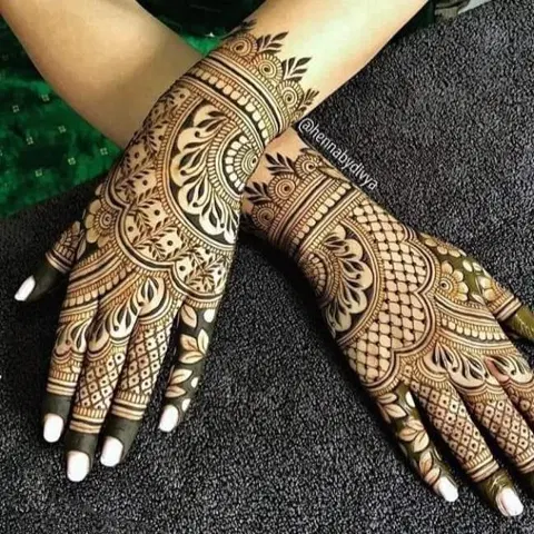 back hand mehndi design