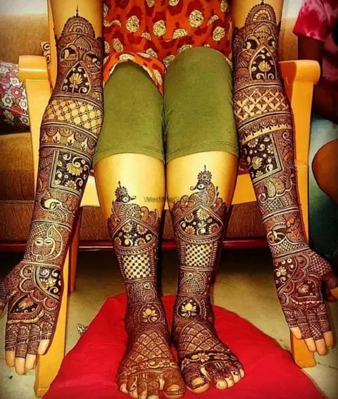 figure mehndi design