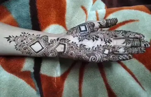 full hand mehndi design
