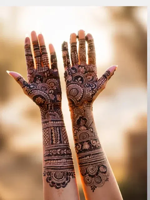 front hand mehndi design