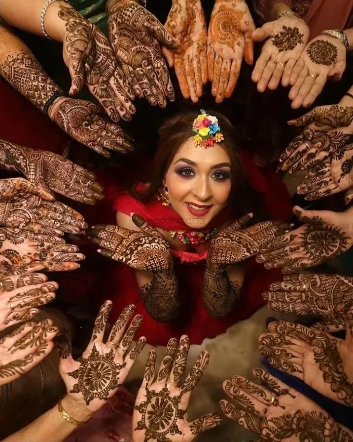 Mehndi Design with Figures