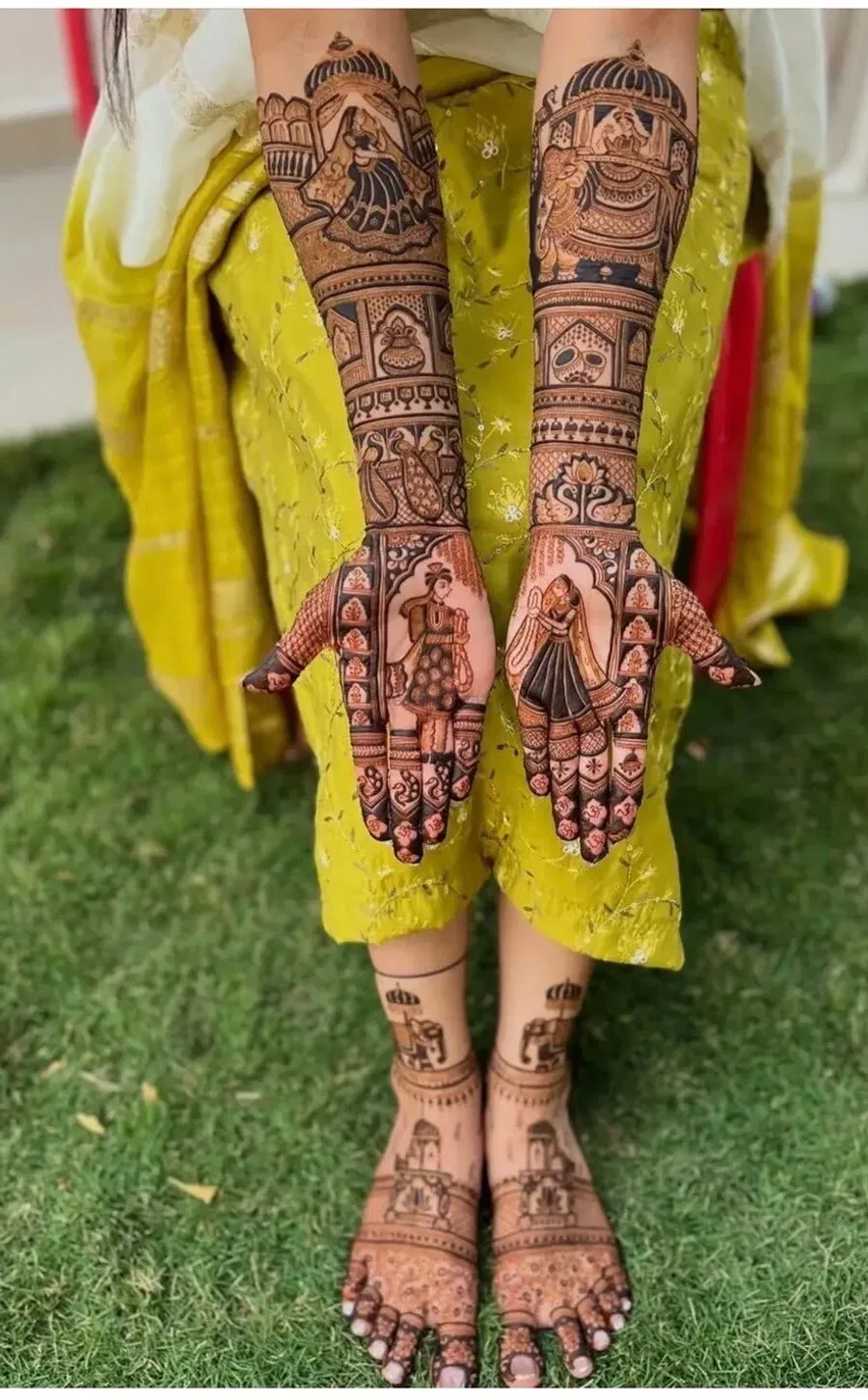 Mehndi Design with Figures
