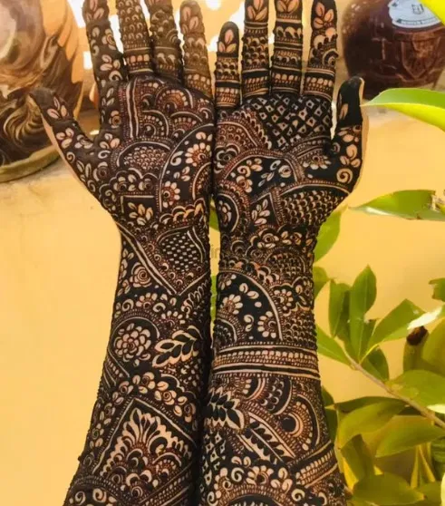 Full Hand Mehndi Design with Figures