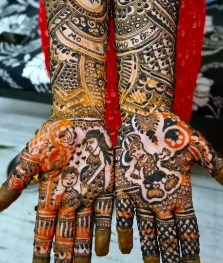 Mehndi Design with Figures