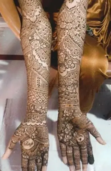 figure full hand mehndi design