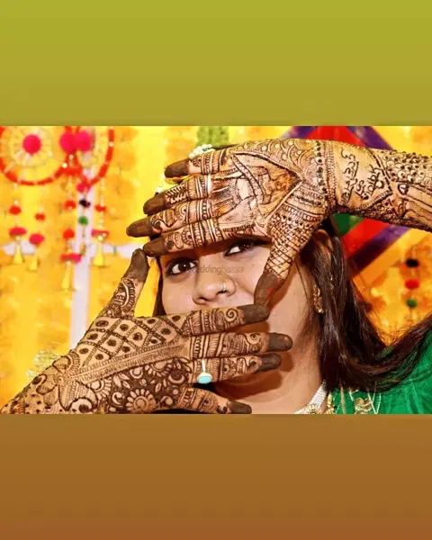 front hand mehndi design