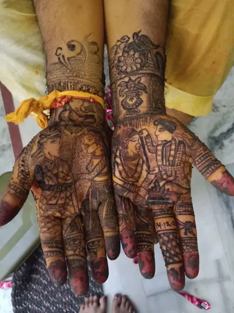 figure mehndi design