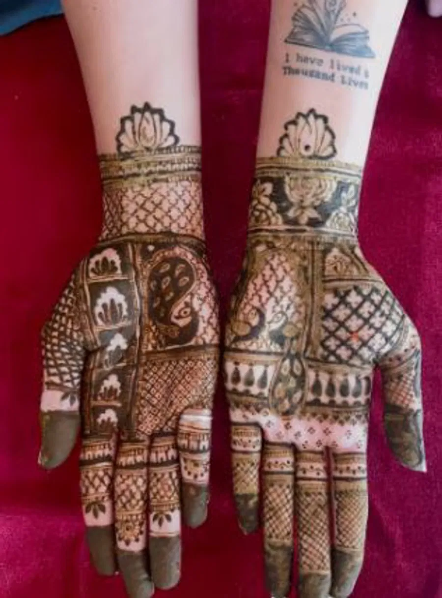 Mehndi Design with Figures