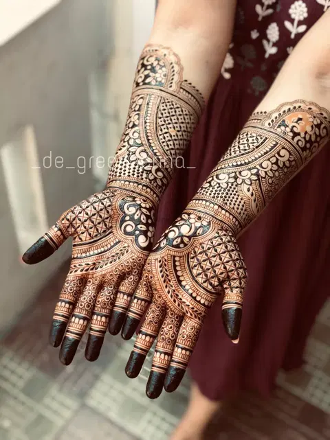 full hand mehndi design