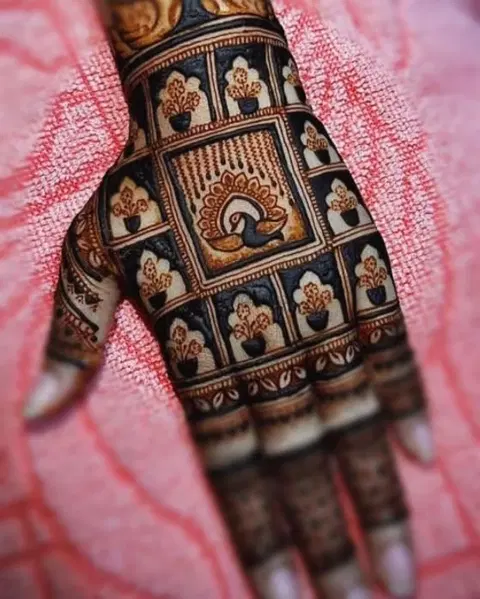 peacock mehndi design