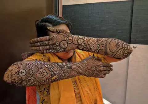 full hand mehndi design