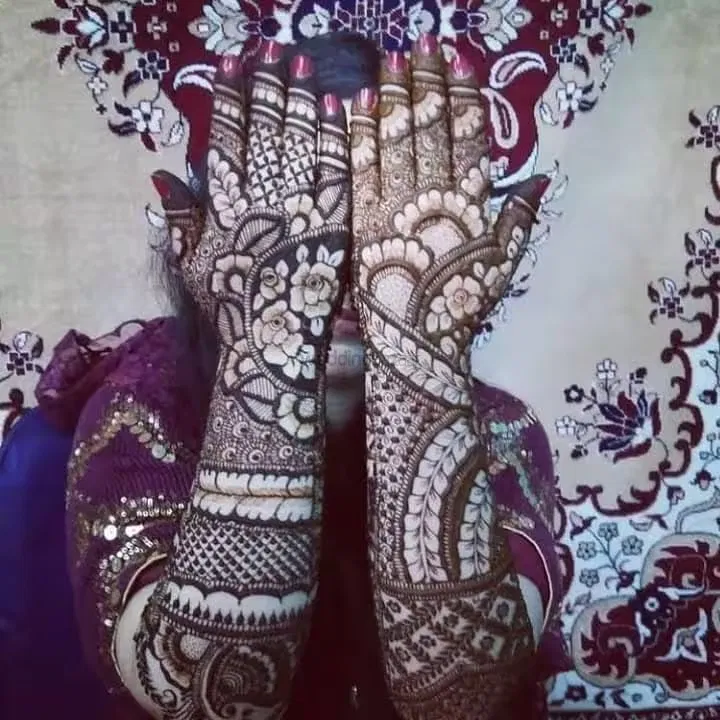 Front Hand Mehndi Design with Figures