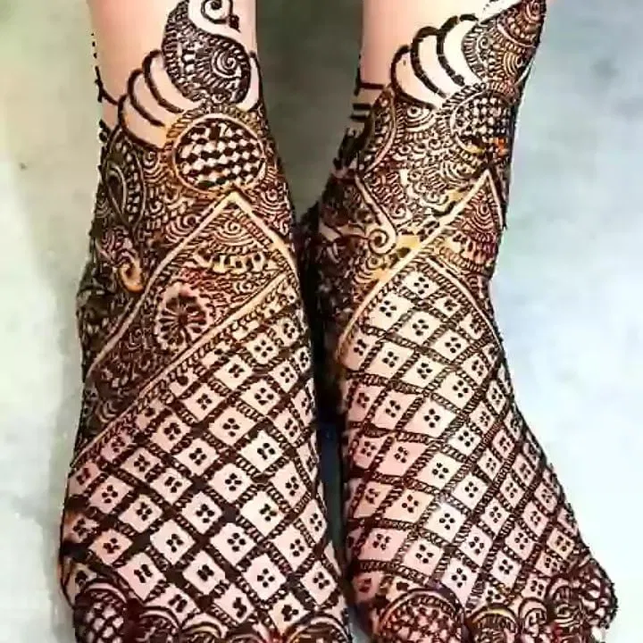 Foot Mehndi Design with Figures and Hearts