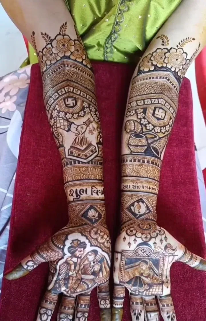 Foot Mehndi Design with Figures