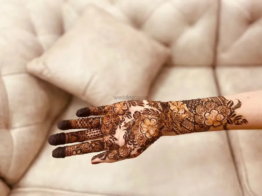 Front Hand Mehndi Design