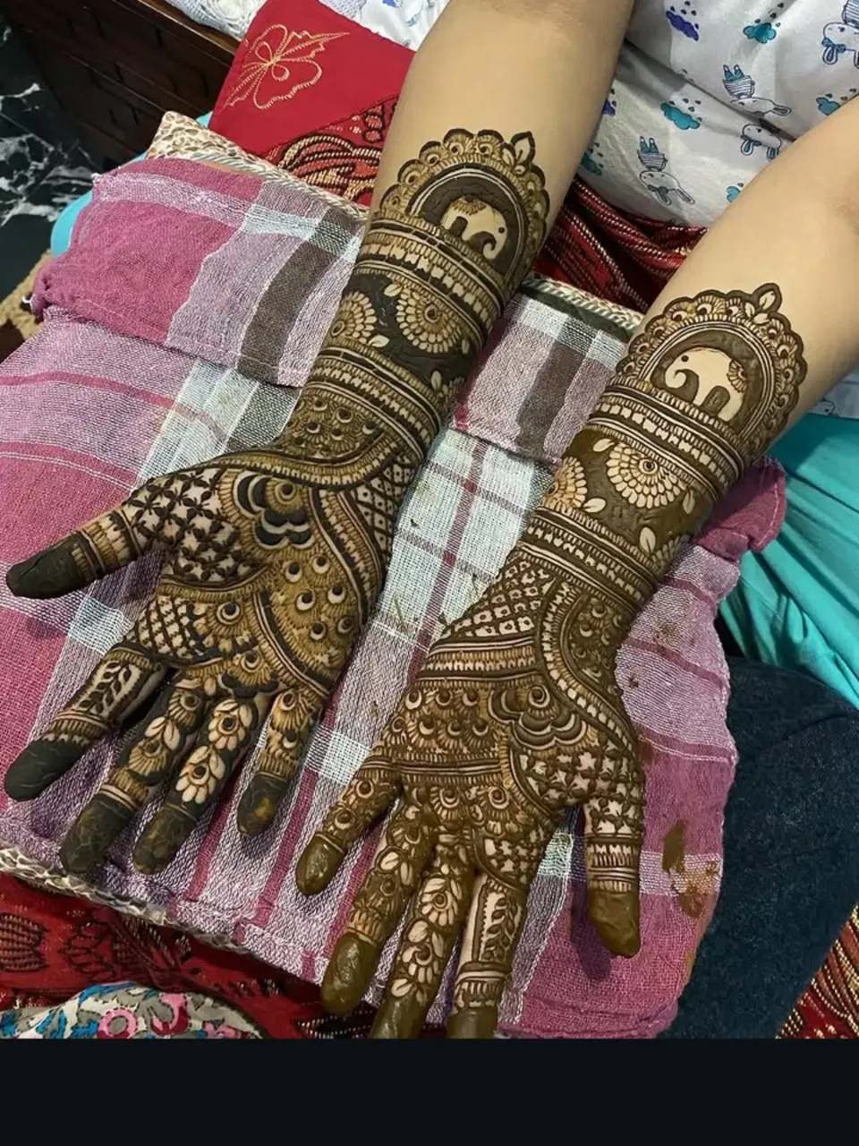 Full Hand Mehndi Design with Figures