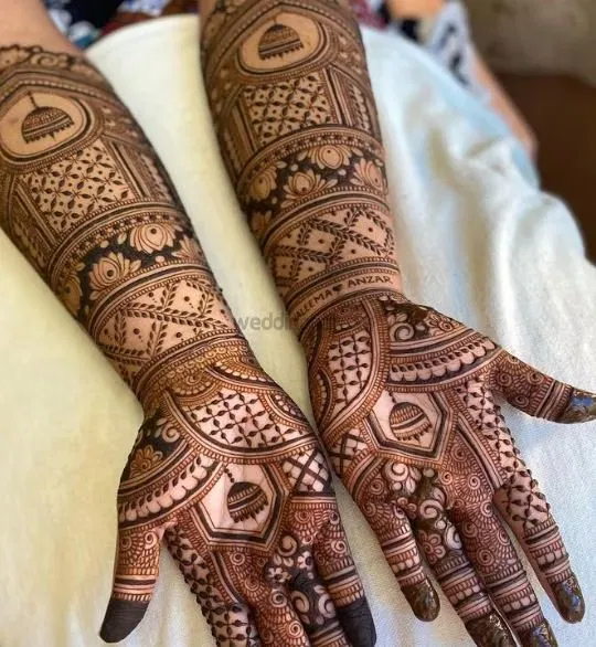Full Hand Mehndi Design with Figures (2)