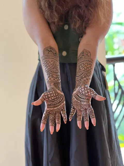 full hand mehndi design