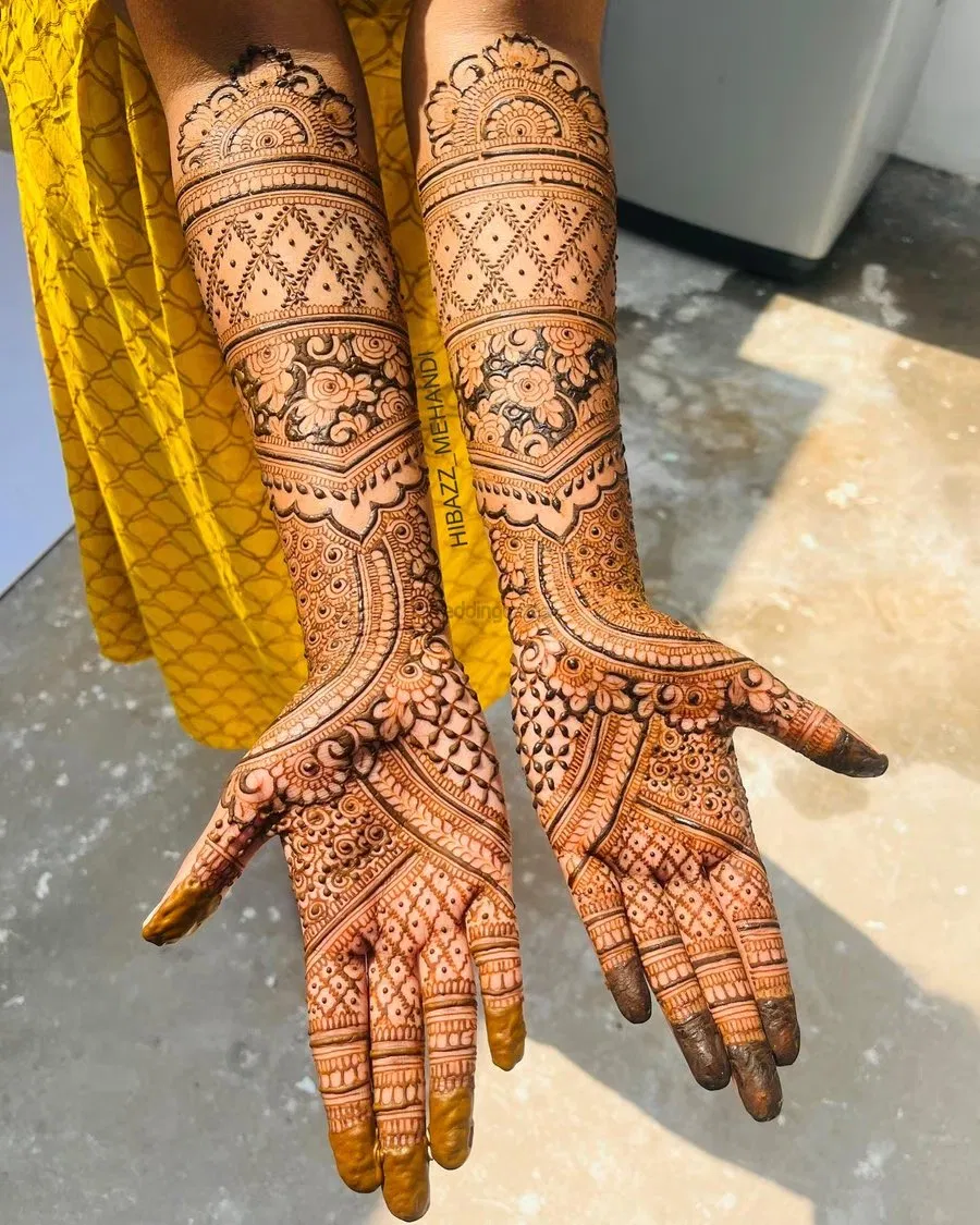 Front Hand Mehndi Design