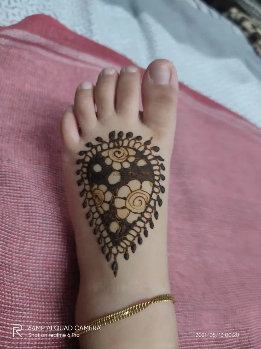 Back Hand Mehndi Design