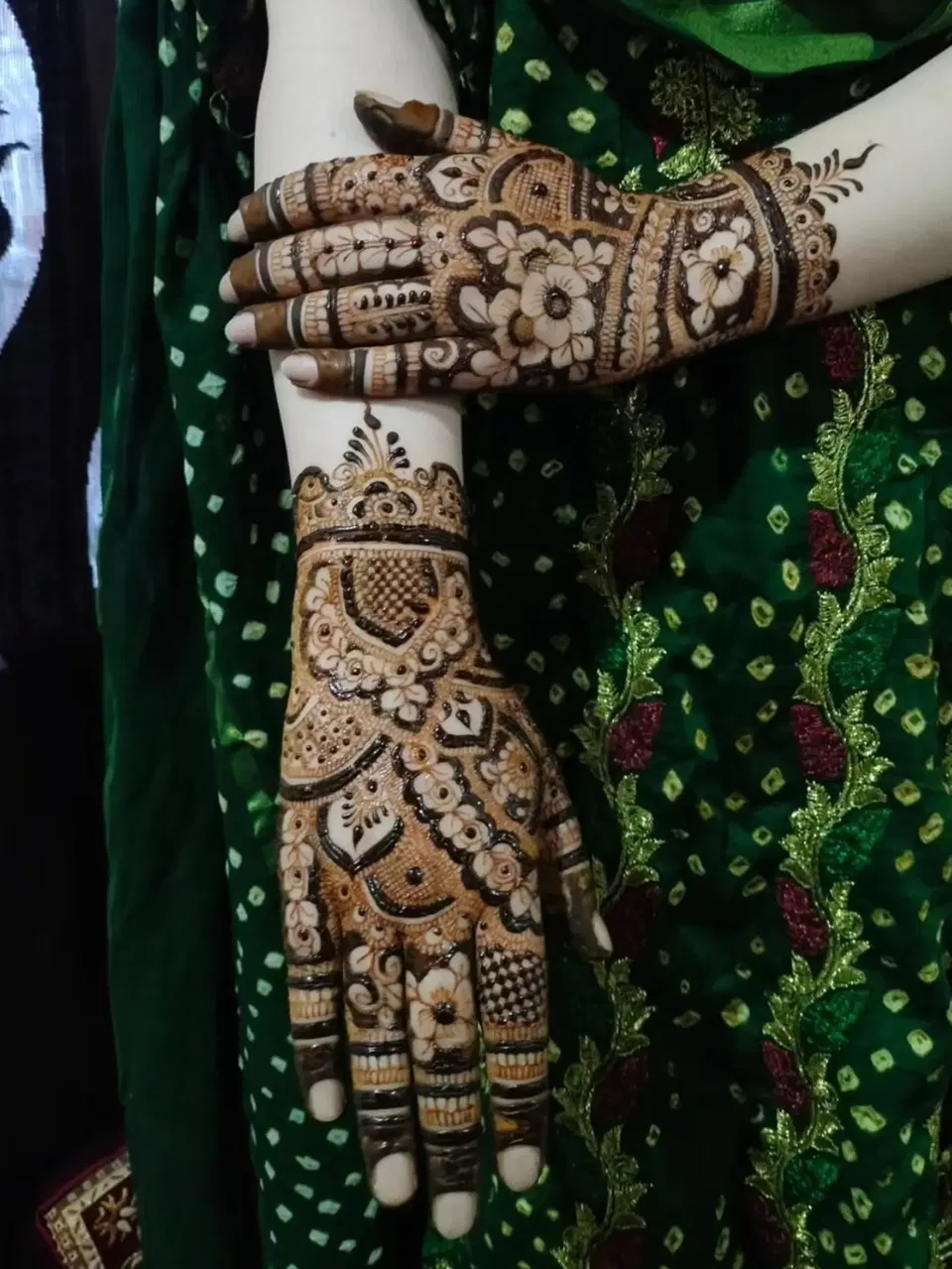 Full Hand Mehndi Design