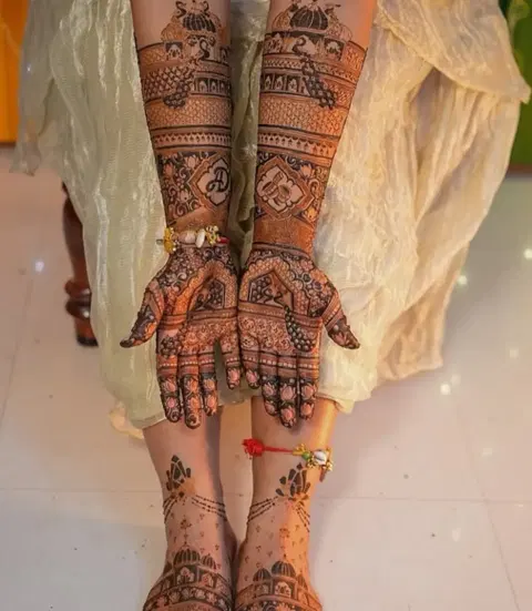 figure full hand mehndi design