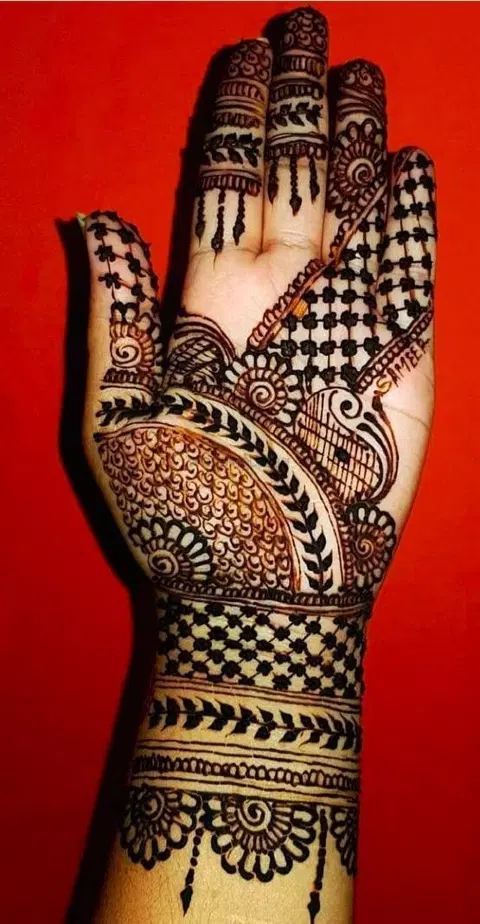 front hand mehndi design