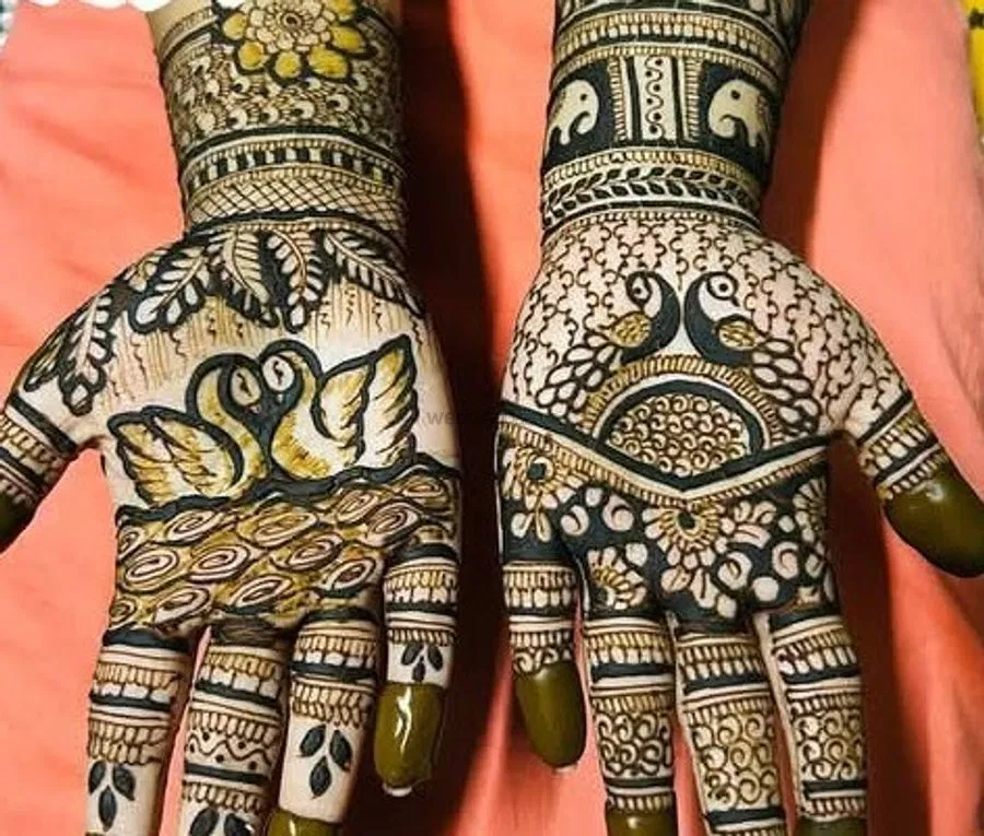 Mehndi Design with Figures and Peacock