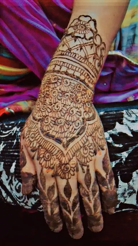 full hand mehndi design