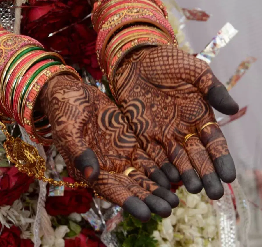 Back Hand Mehndi Design