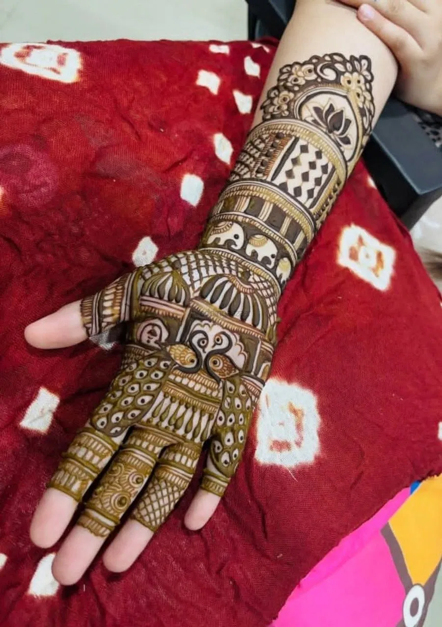Front Hand Mehndi Design (2)