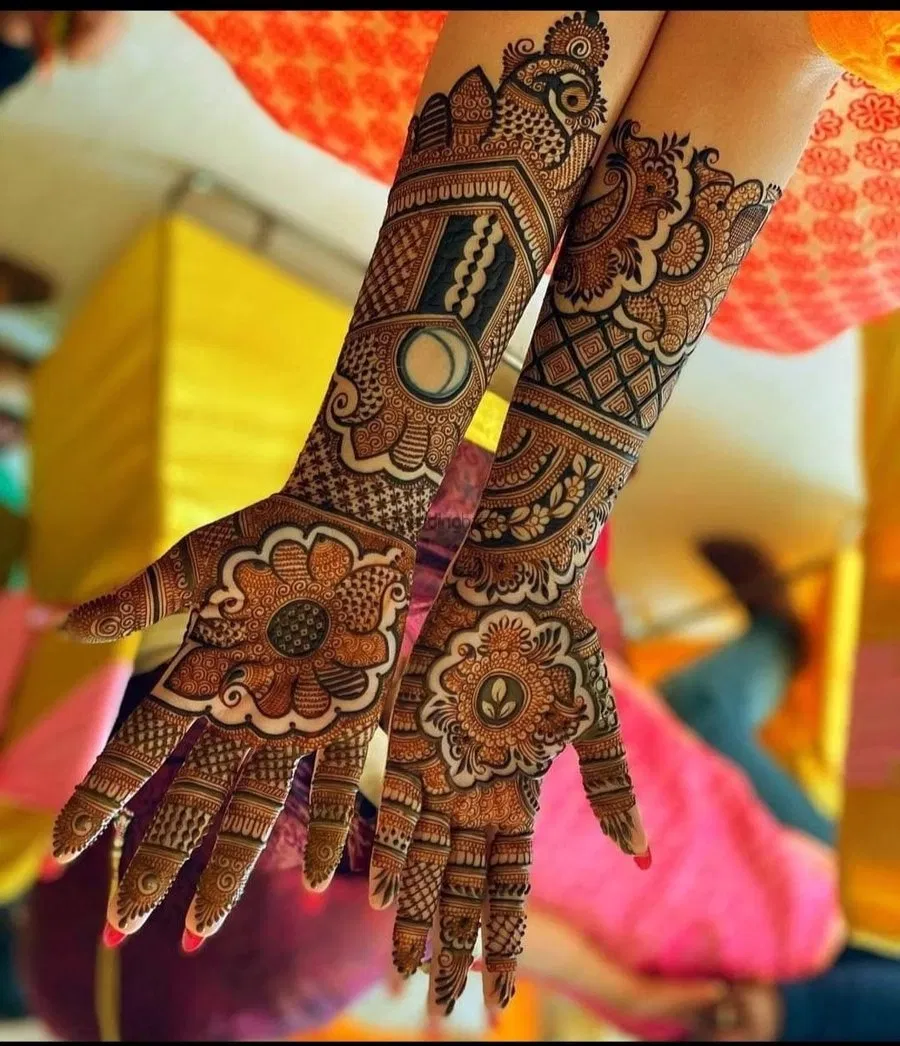 Front Hand Mehndi Design
