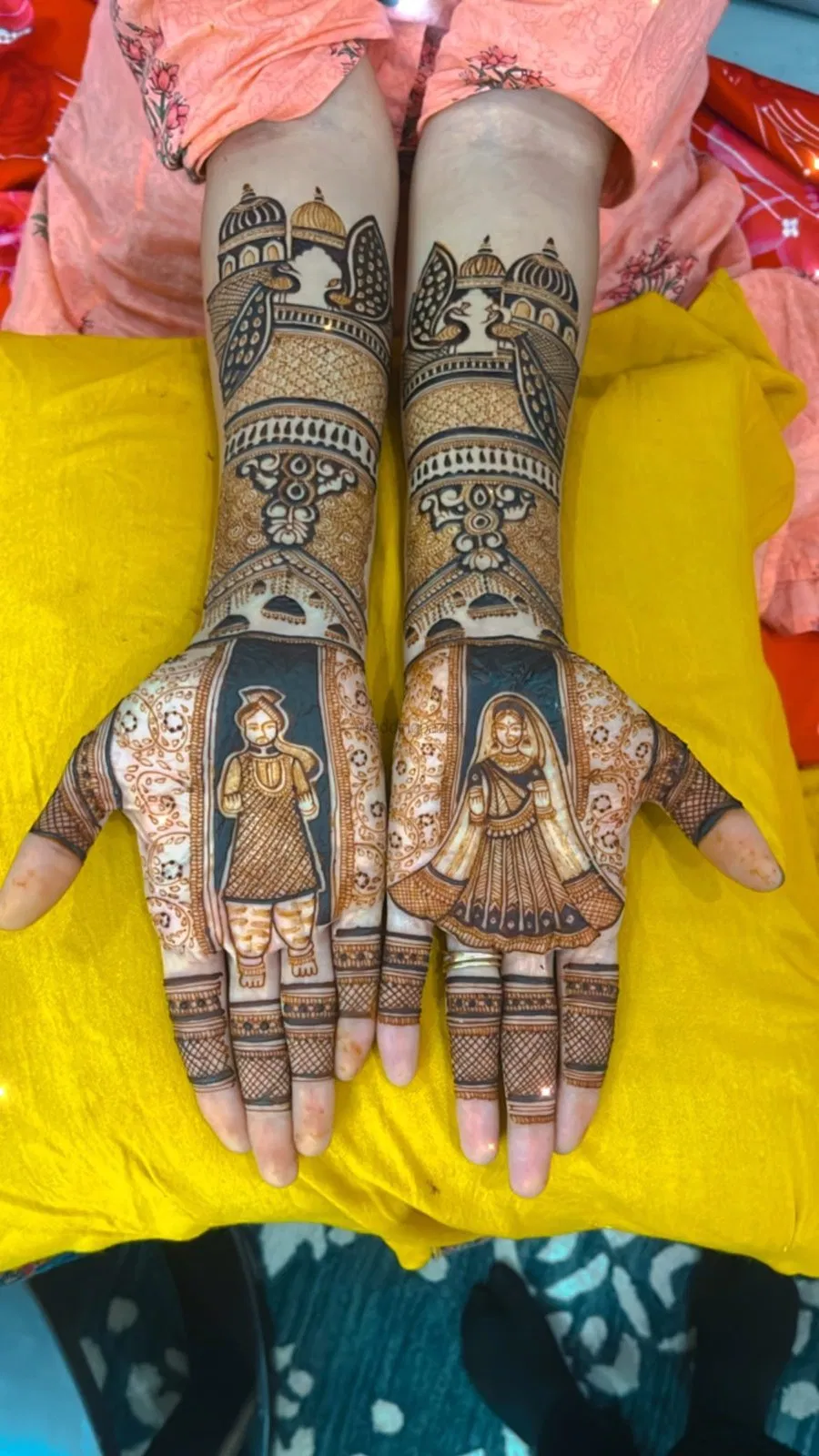 Mehndi Design with Figures (2)