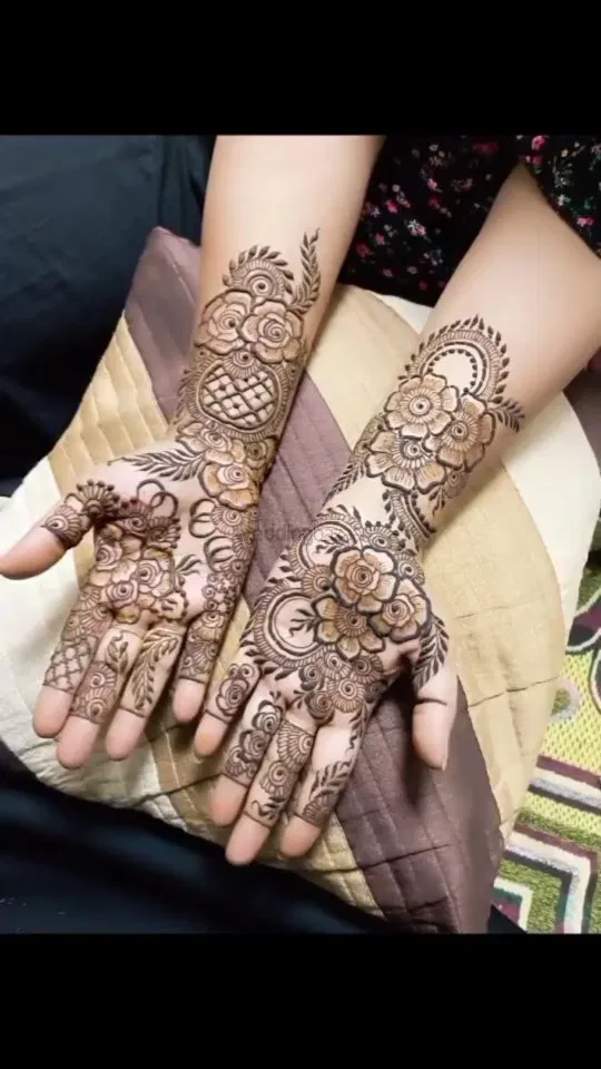 Front Hand Mehndi Design