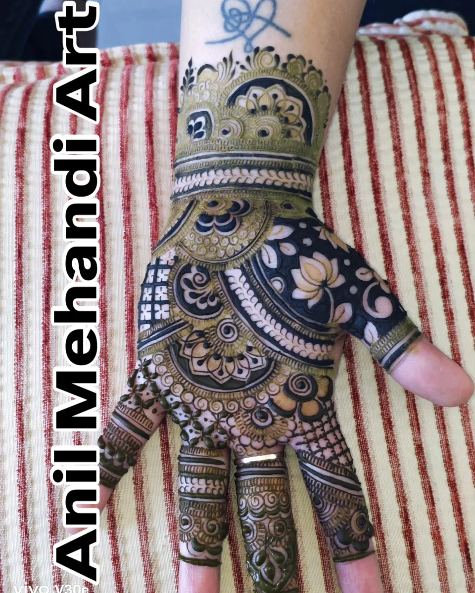 Full Hand Mehndi Design with Figures