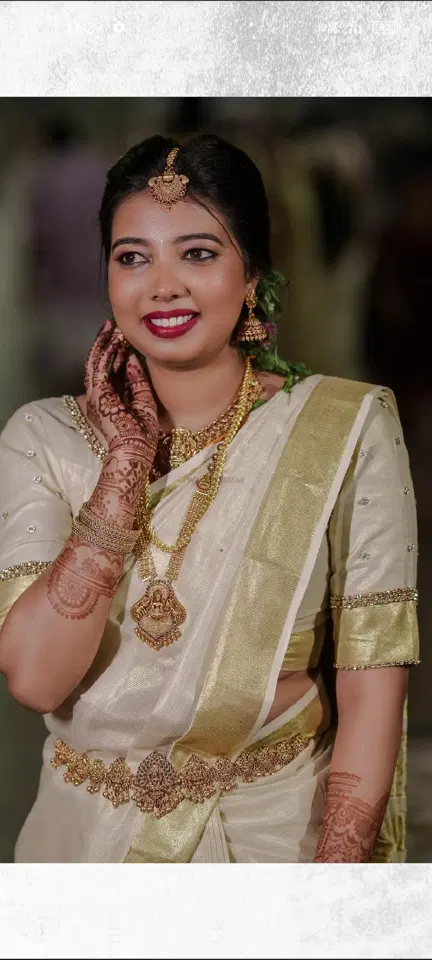 back hand mehndi design