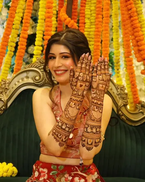 full hand mehndi design