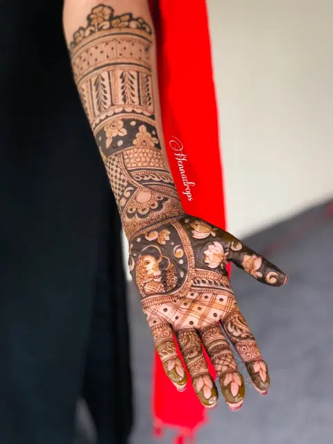 full hand mehndi design