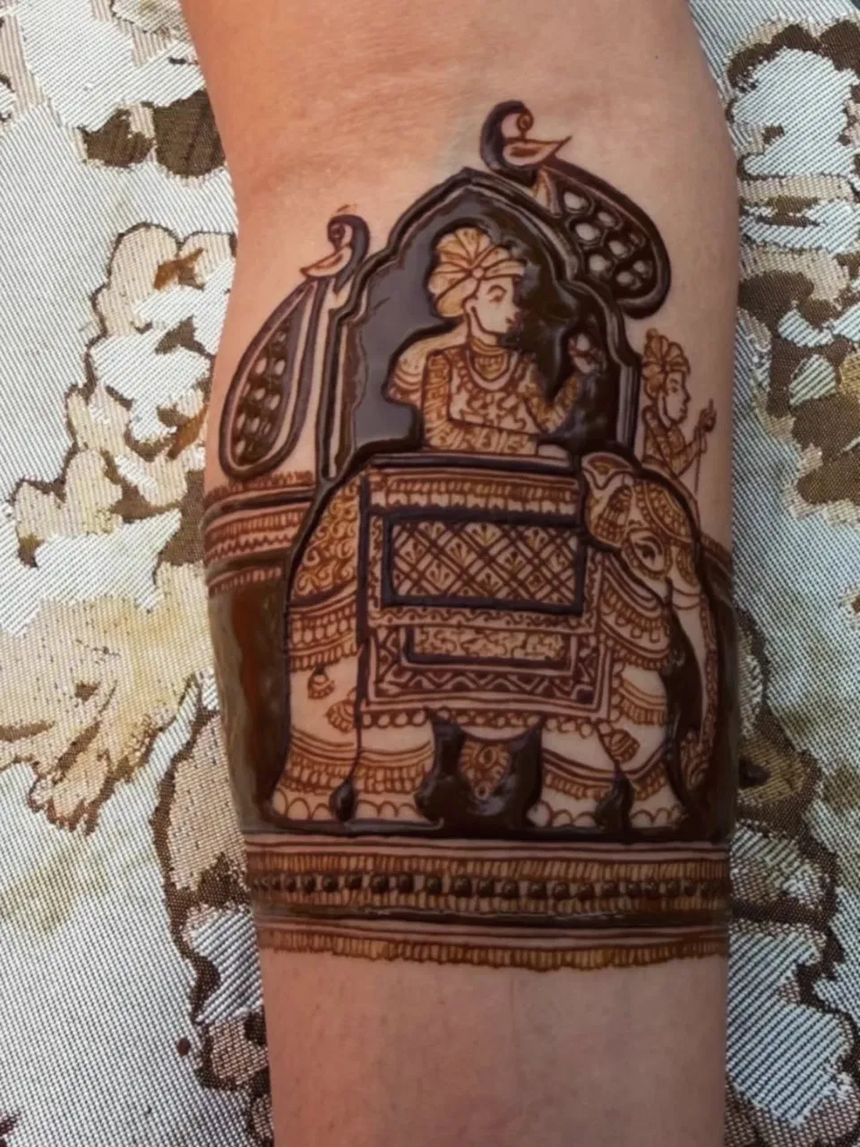 Full Hand Mehndi Design with Figures (2)