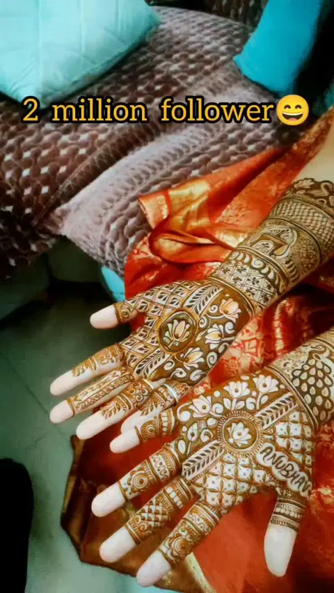 front hand mehndi design