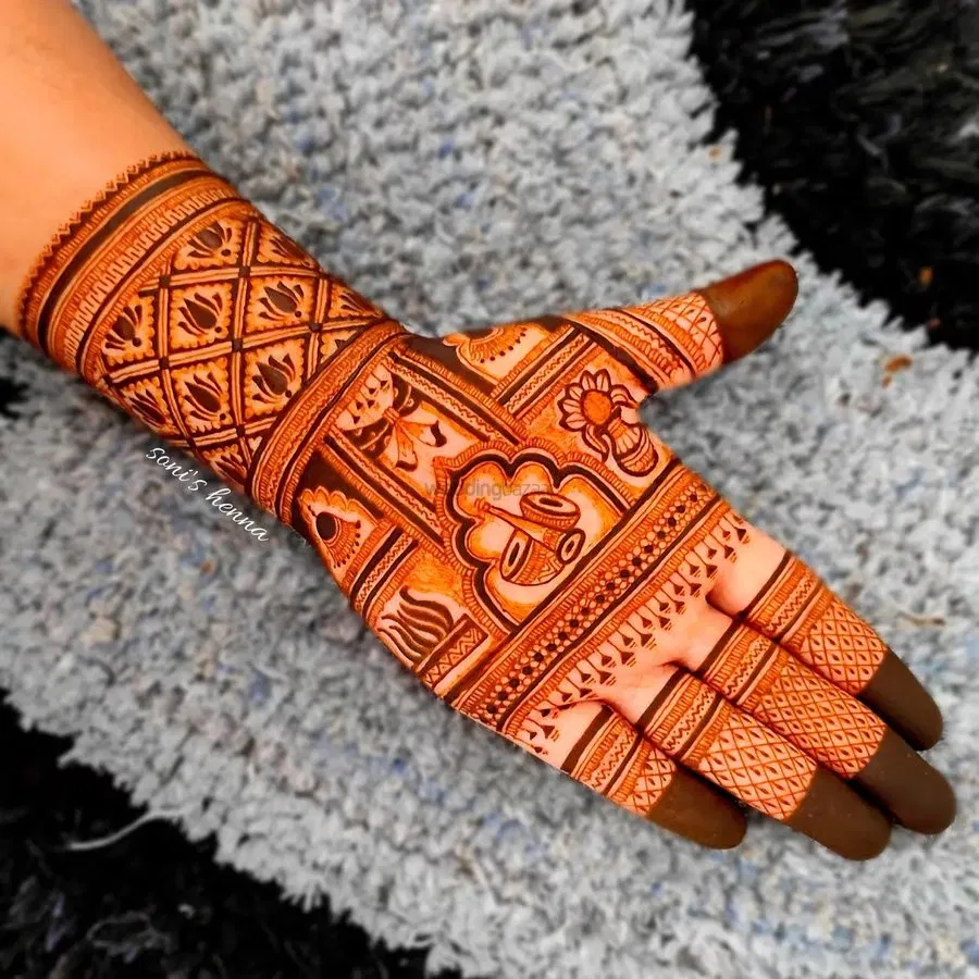 Mehndi Design with Hearts