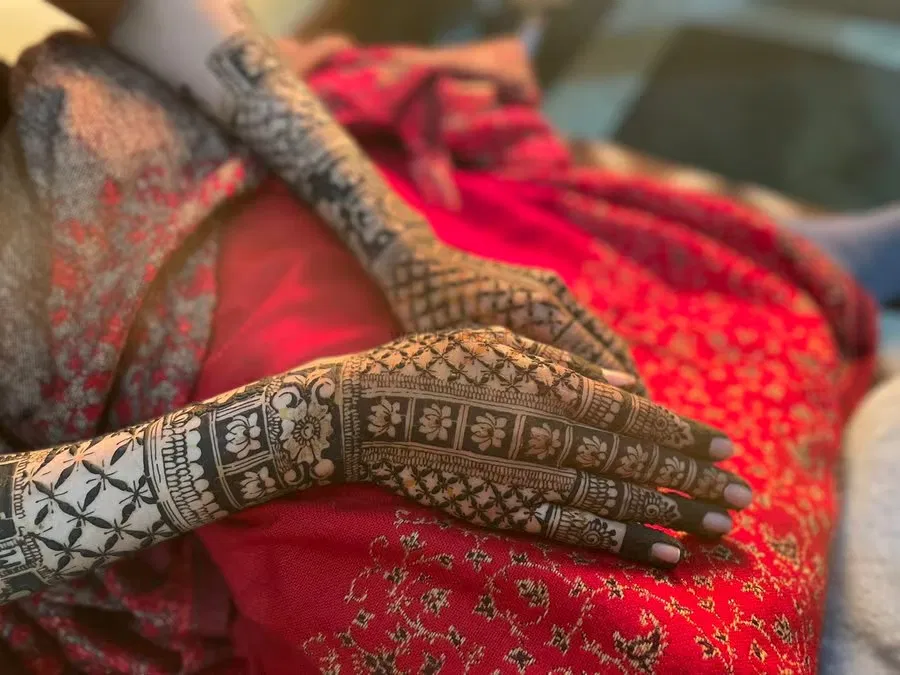 Back Hand Mehndi Design