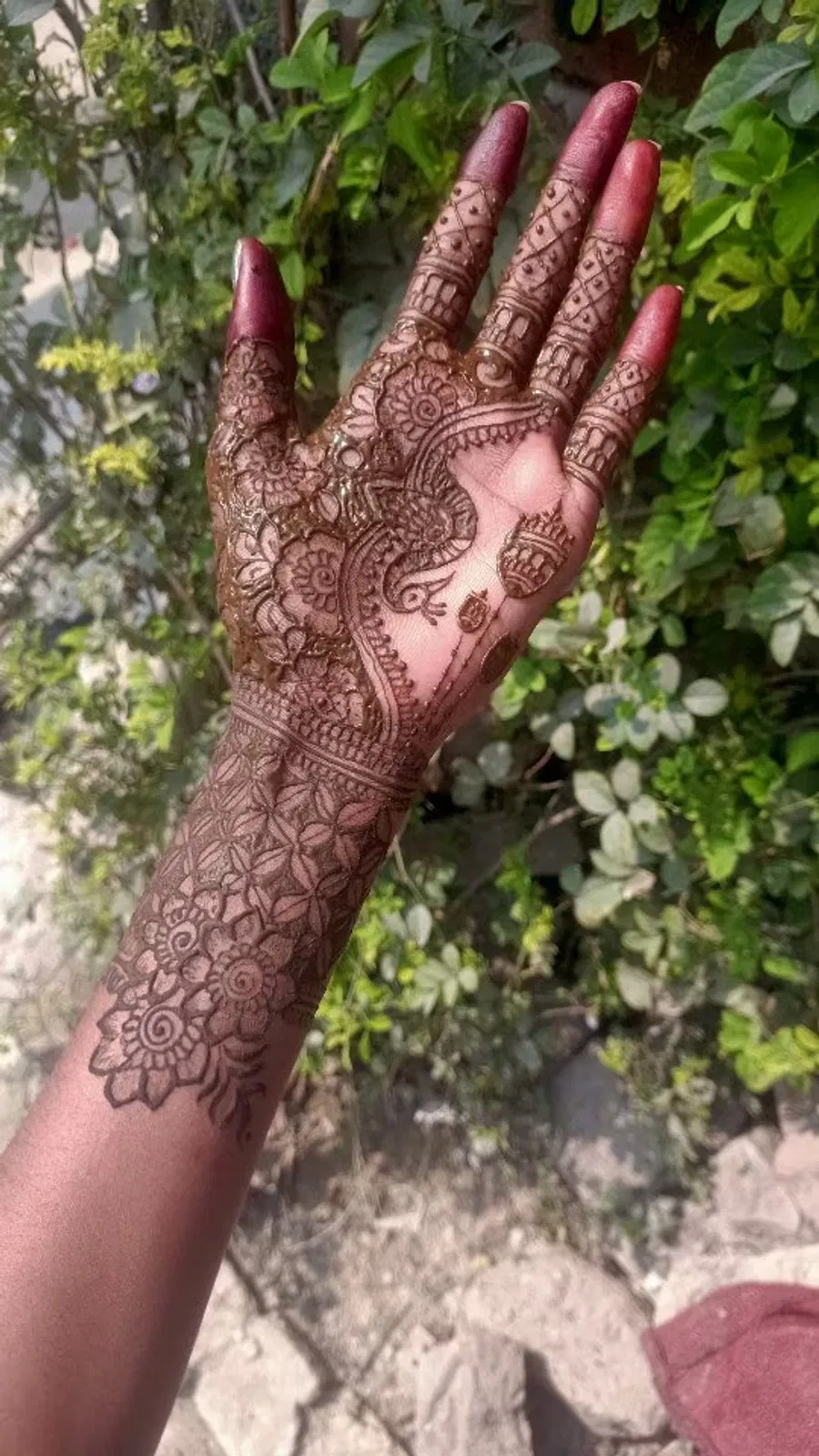 Front Hand Mehndi Design