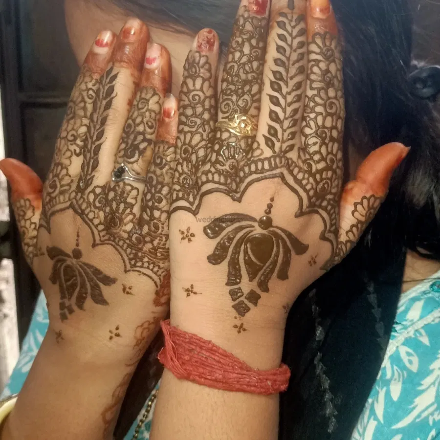 Mehndi Design with Hearts and Lotus
