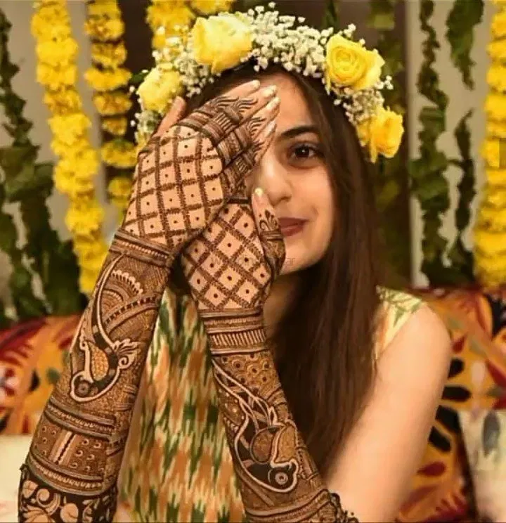 Back Hand Mehndi Design
