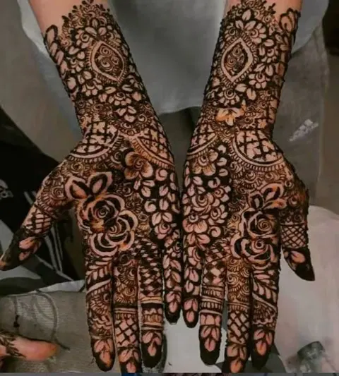 full hand mehndi design