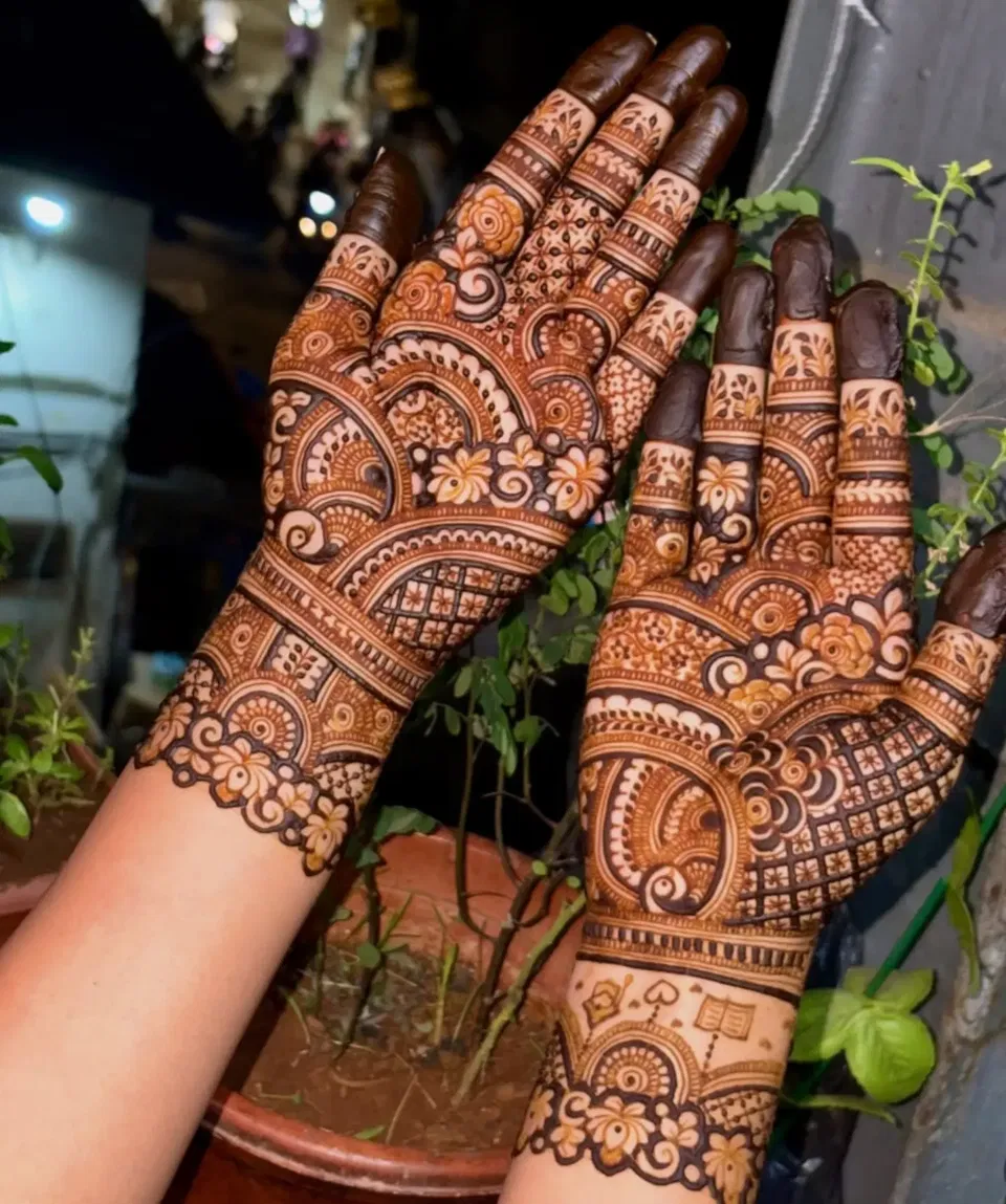 Front Hand Mehndi Design